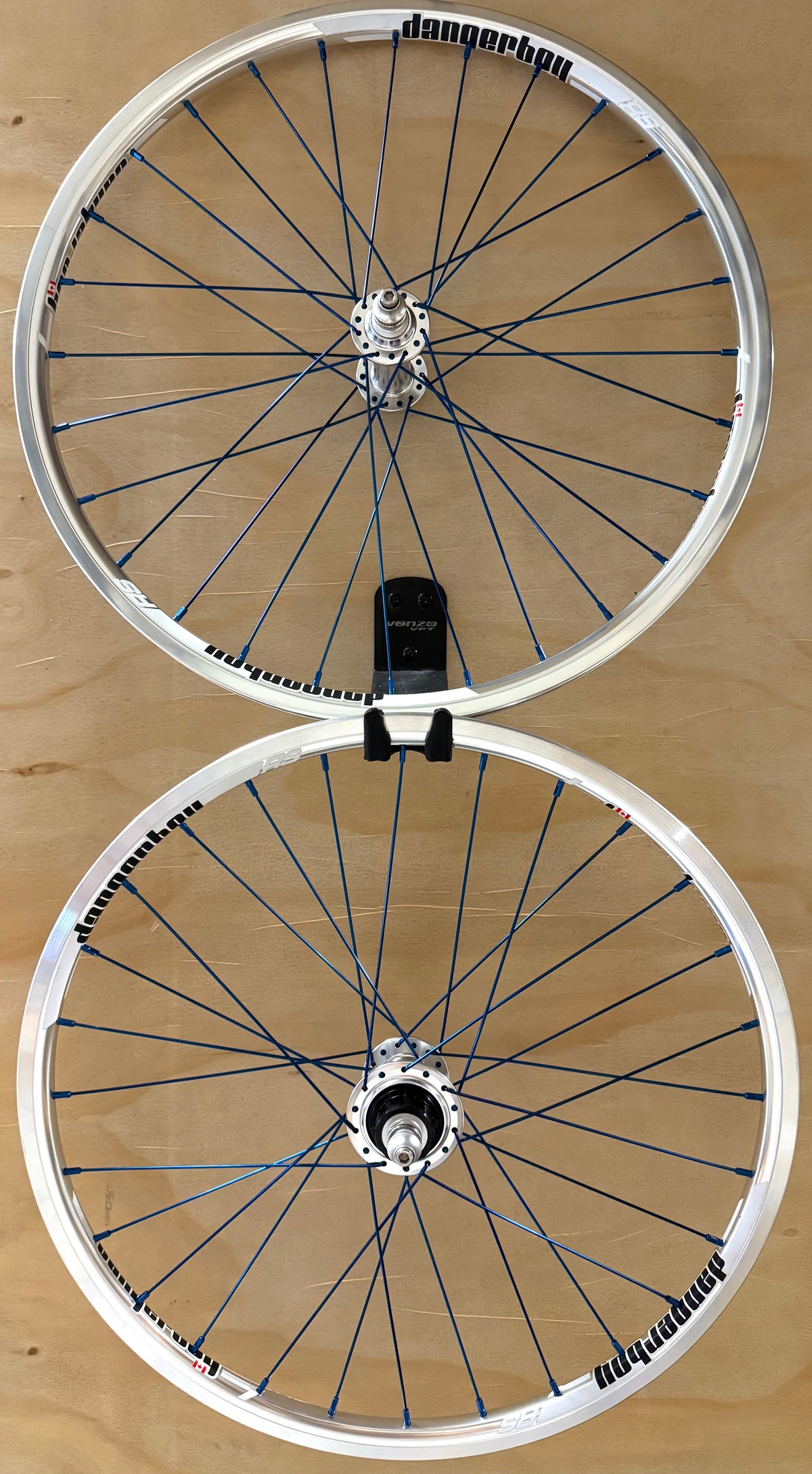 Mini 28h Dangerboy. Wheelset Silver