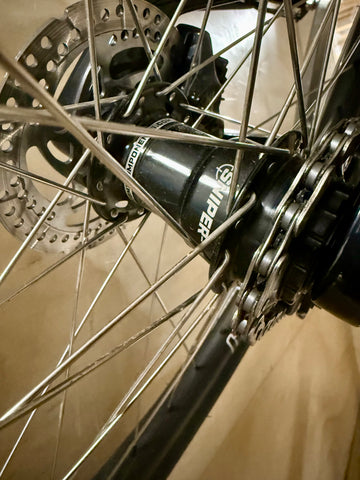 MEYBO HSX Carbon Cruiser Complete Custom Build - Black/No Decals “DEMO”