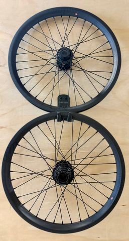 NEW! Blacked Out Edition - Pro 36H Dangerboy Carbon Wheelset | Box One Stealth Hubs