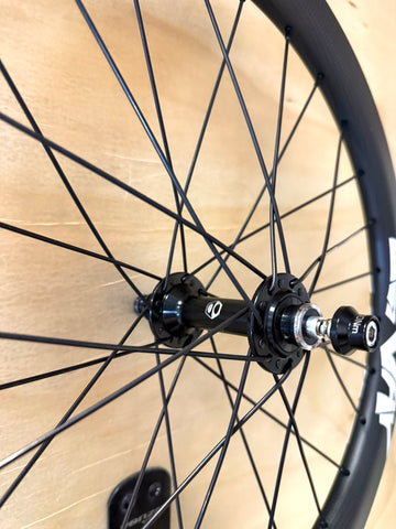 Pro Lite 28H DeeJay Carbon with Box Hubs Wheelset