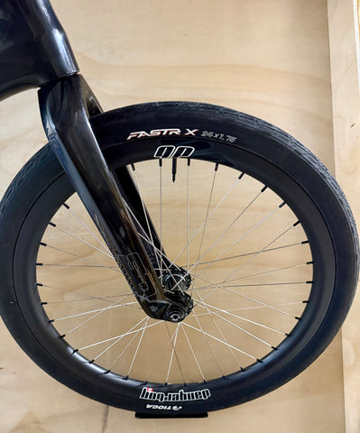 MEYBO HSX Carbon Cruiser Complete Custom Build - Black/No Decals “DEMO”