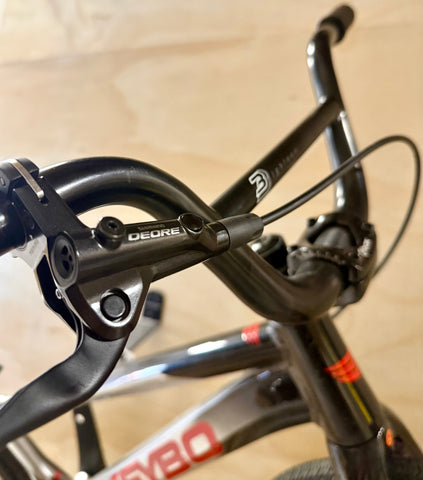 MEYBO HSX Cruiser Complete Custom Build - Black/Silver DEMO