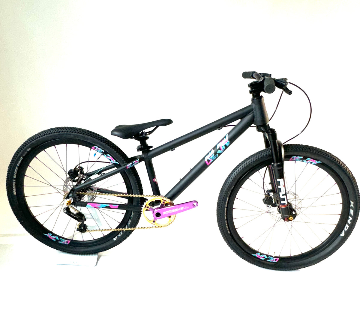 24" Bombshell Dirt Jumper Black