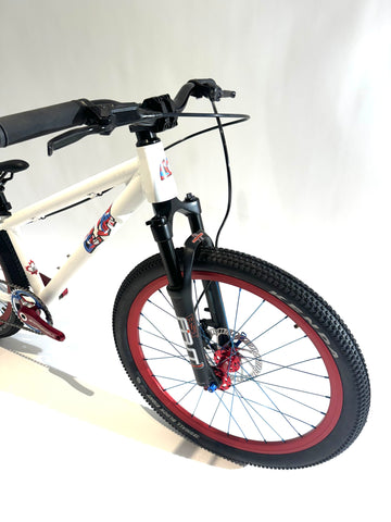 24" Bombshell Dirt Jumper white