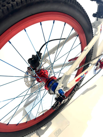 24" Bombshell Dirt Jumper white
