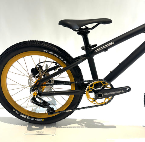 20" Bombshell Dirt Jumper