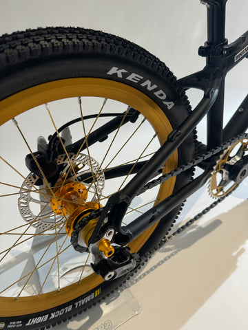 20" Bombshell Dirt Jumper