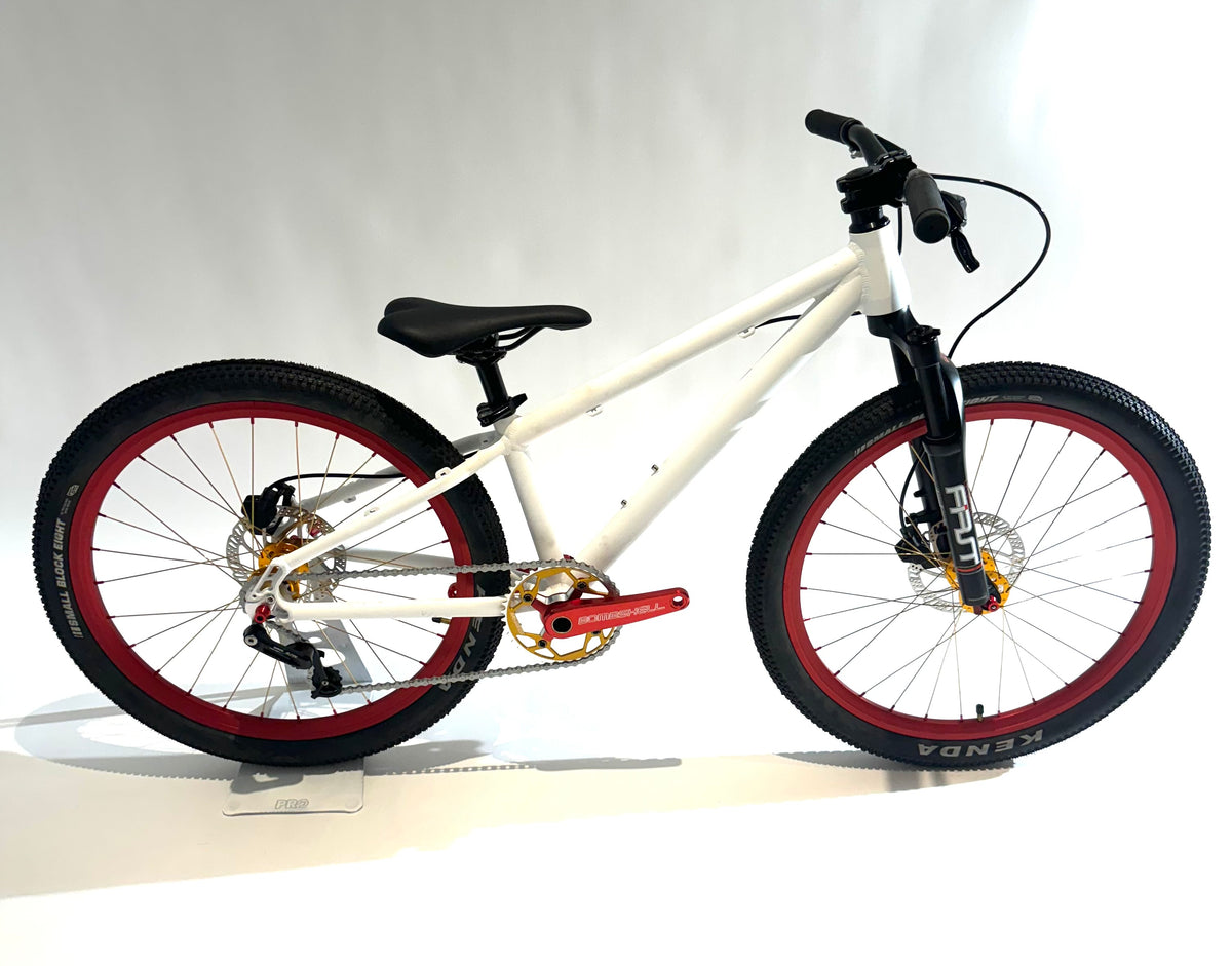 24" Bombshell Dirt Jumper white