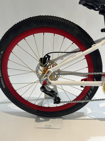 24" Bombshell Dirt Jumper white