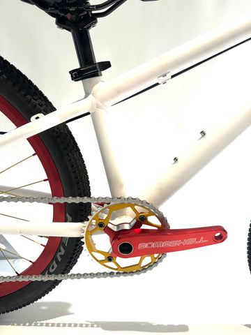 24" Bombshell Dirt Jumper white