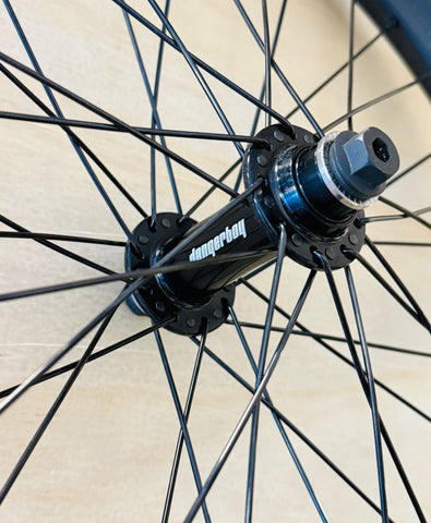 Pro 36h Dangerboy Pro Carbon Wheelset 10mm Bolt-On (disc compatible)