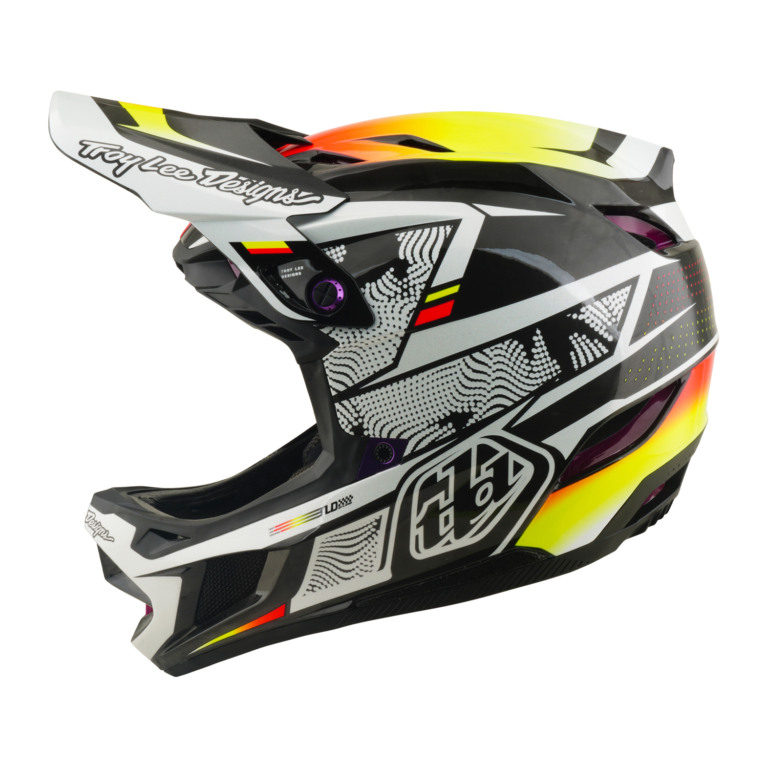 TROY LEE DESIGNS D4 Carbon Helmet Lined up Black – BikeSupplies.ca